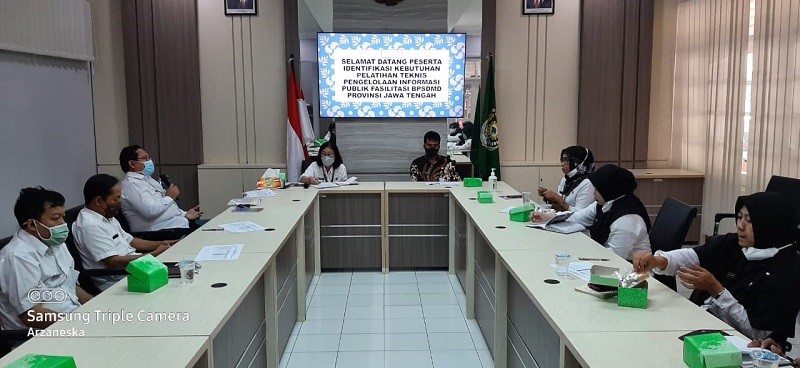 PENYUSUNAN KURIKULUM PELATIHAN PENGELOLAAN INFORMASI PUBLIK DAN RENSTRA : UPAYA MENINGKATKAN KOMPETE